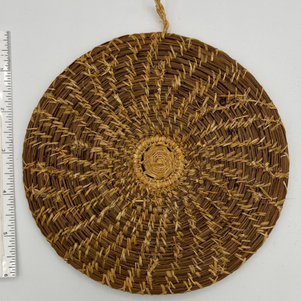 Circular 6 inch Round Pine Needle woven Hotplate Coaster Pot holder Trivet